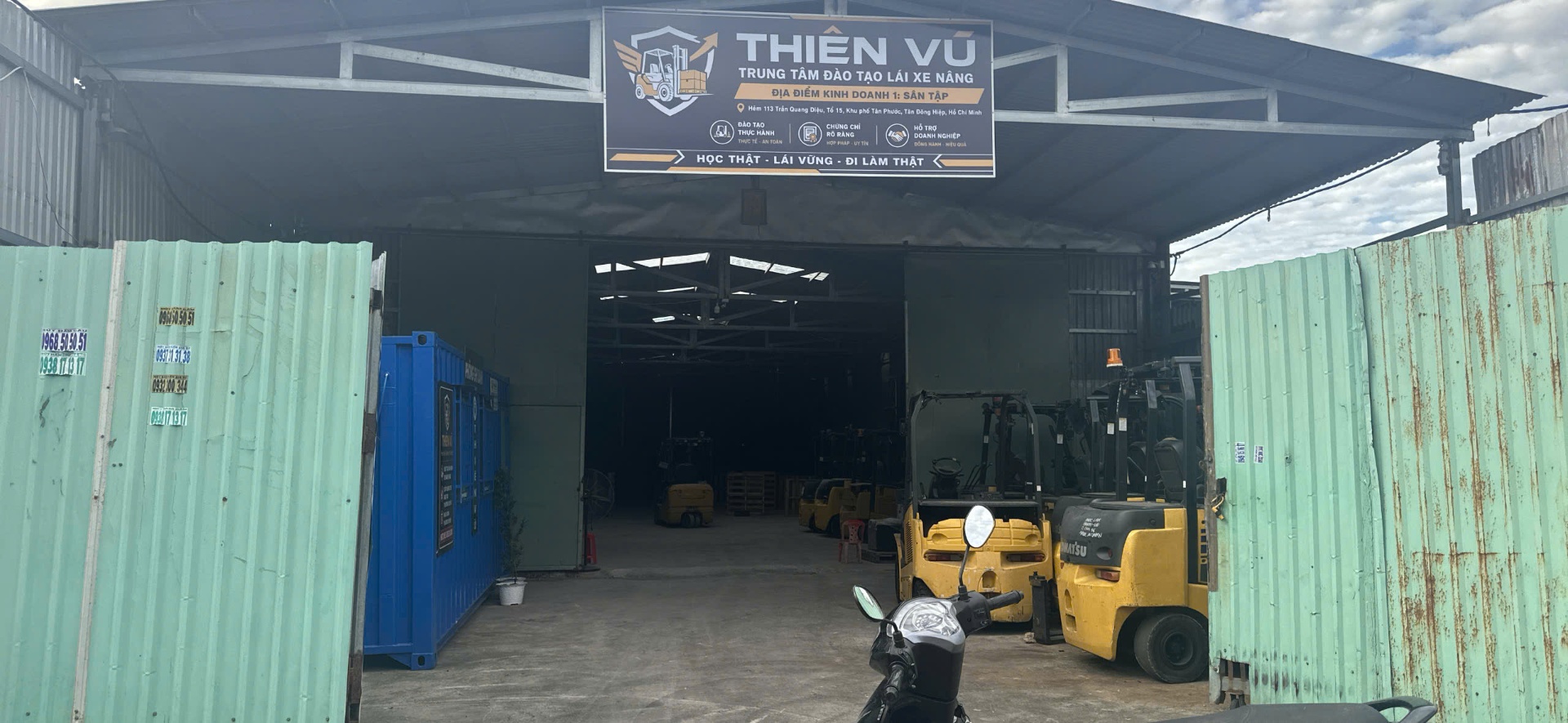 Lớp học lý thuyết